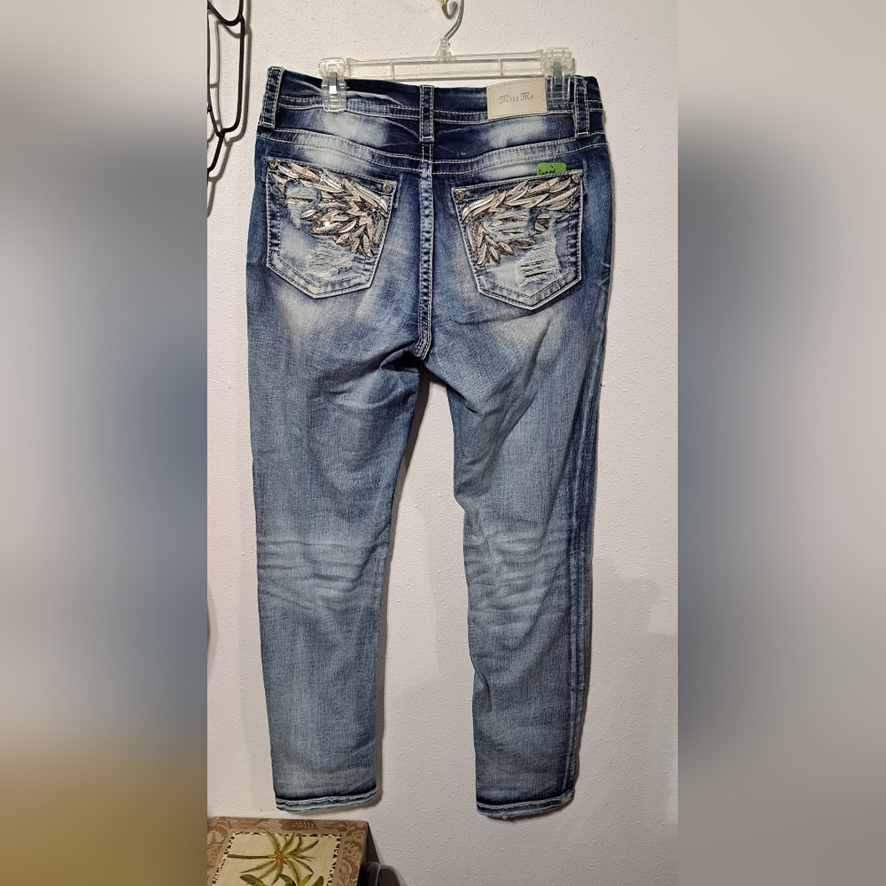 Miss Me Light Blue Cropped Jeans with Embroidery Sz. 29